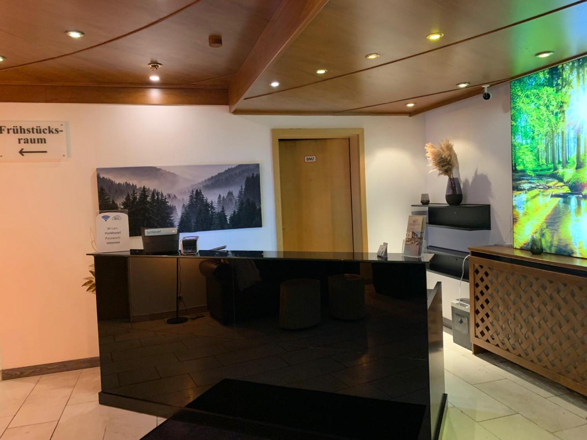 Parkhotel Кам Екстериор снимка