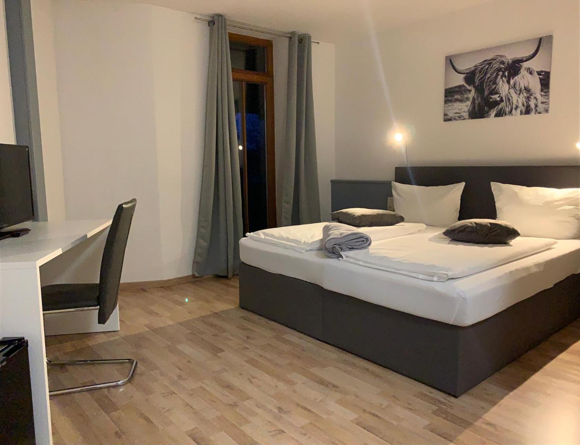 Parkhotel Кам Екстериор снимка