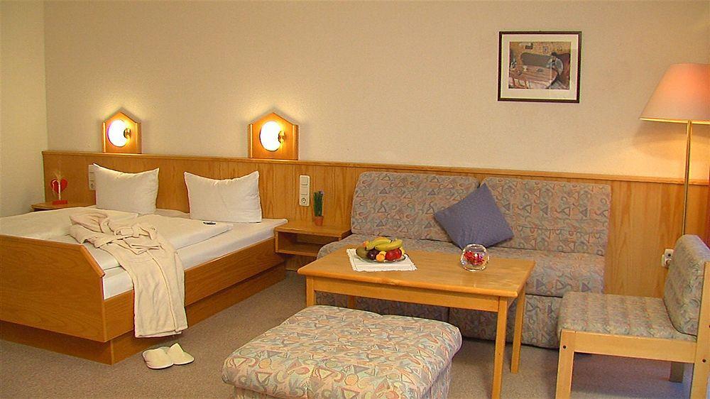 Parkhotel Кам Екстериор снимка