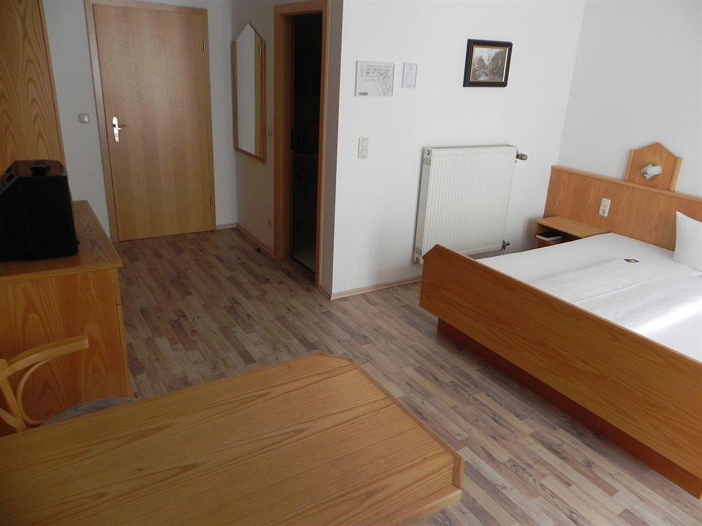 Parkhotel Кам Екстериор снимка